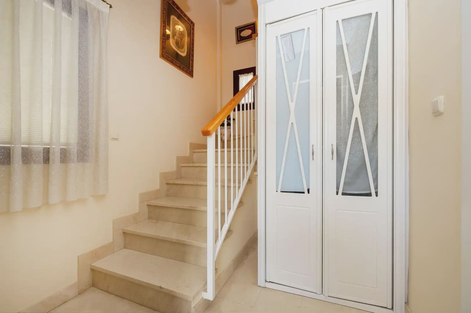 Villa zu verkaufen in Granada Stadt mit Pool Garage - 419.000 € (Ref: 9837413)