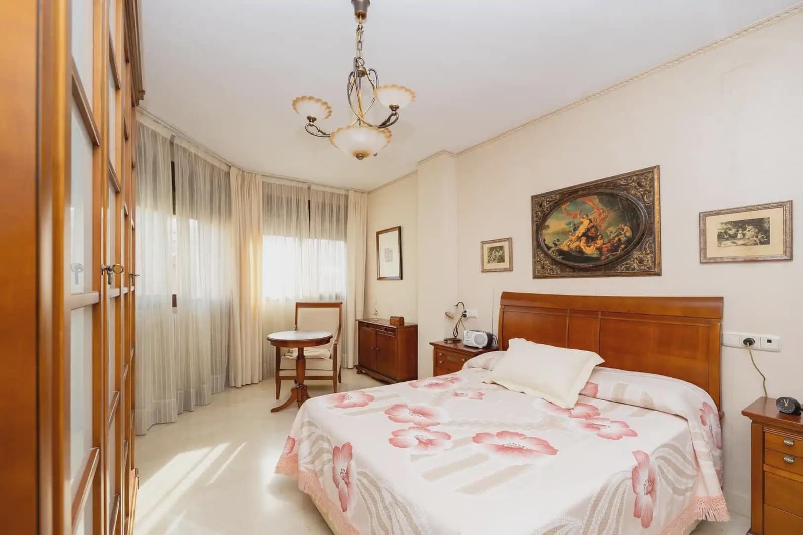 Villa zu verkaufen in Granada Stadt mit Pool Garage - 419.000 € (Ref: 9837413)