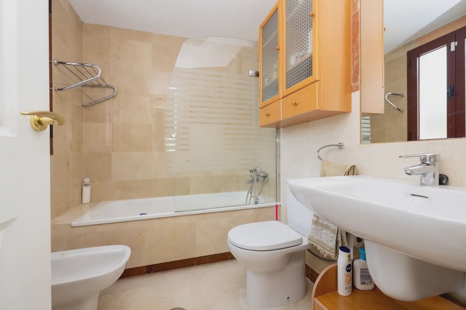 Villa zu verkaufen in Granada Stadt mit Pool Garage - 419.000 € (Ref: 9837413)