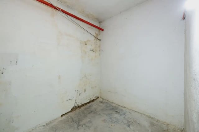 Garage for sale in San Francisco Javier, Granada city - € 19,900 (Ref: 9837414)