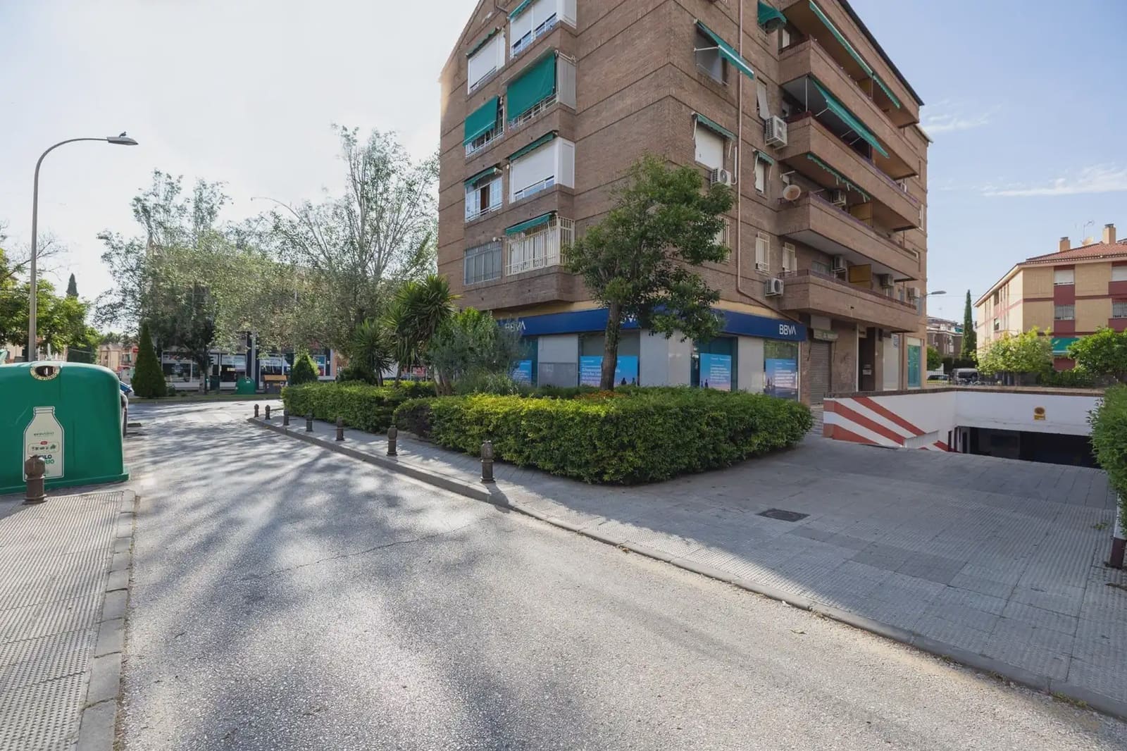 Garage for sale in Granada city - € 19,900 (Ref: 9837414)