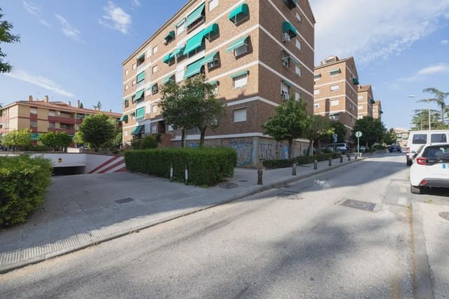 Garage for sale in San Francisco Javier, Granada city - € 19,900 (Ref: 9837414)