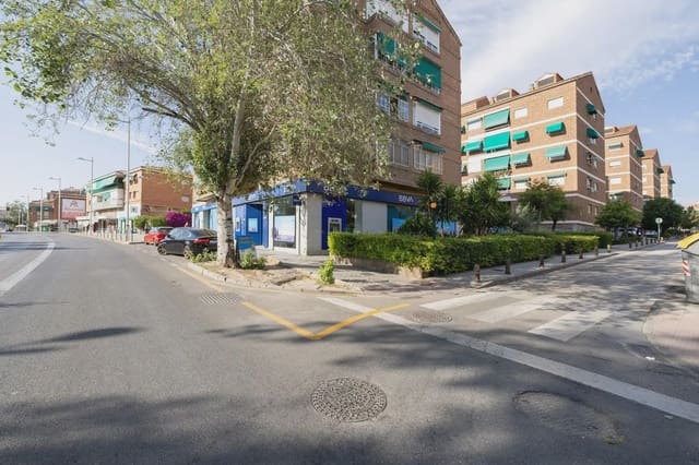 Garage for sale in San Francisco Javier, Granada city - € 19,900 (Ref: 9837414)