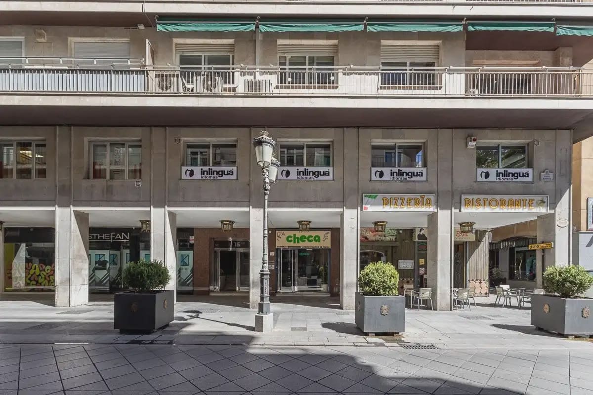 Comercial para venda em Granada cidade - 819 000 € (Ref: 9837418)