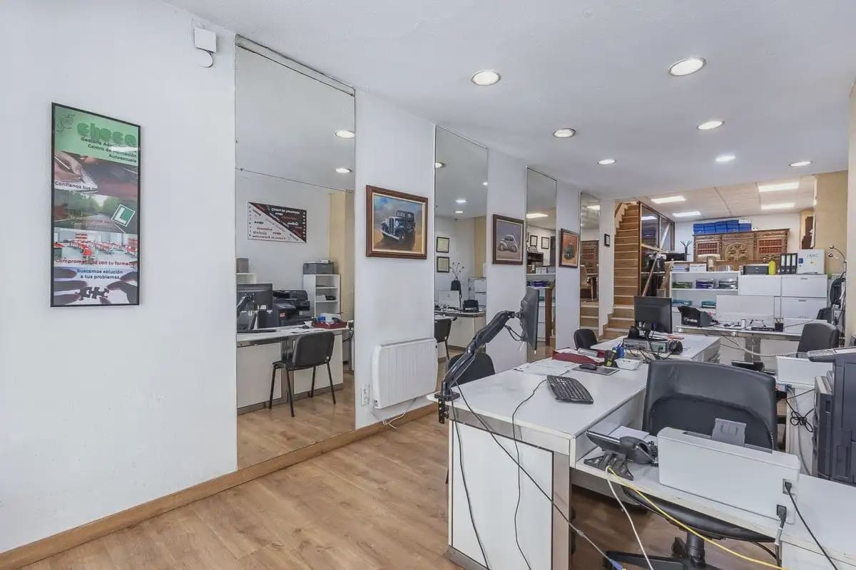 Comercial para venda em Granada cidade - 819 000 € (Ref: 9837418)
