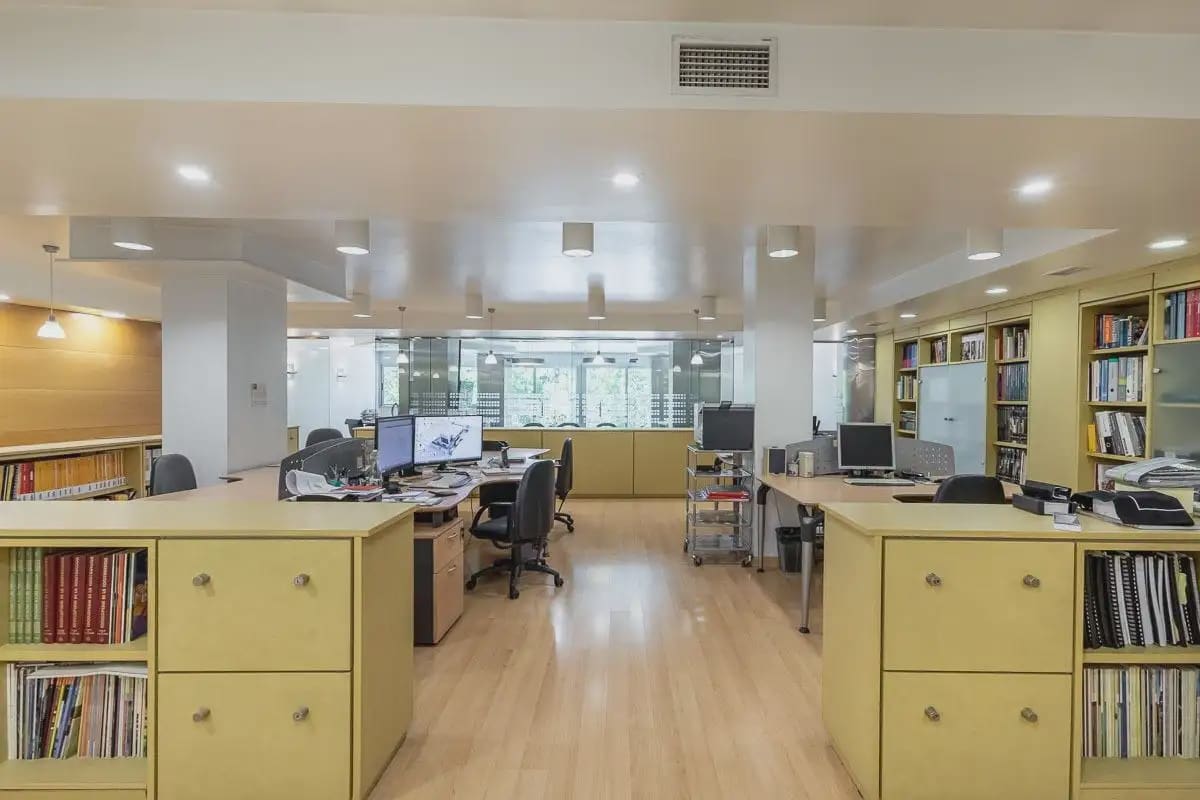 Erhverv til salg i Granada by - € 495.000 (Ref: 9837421)