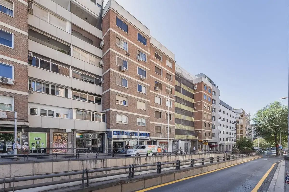 Flat te koop in Granada stad - € 489.000 (Ref: 9837423)