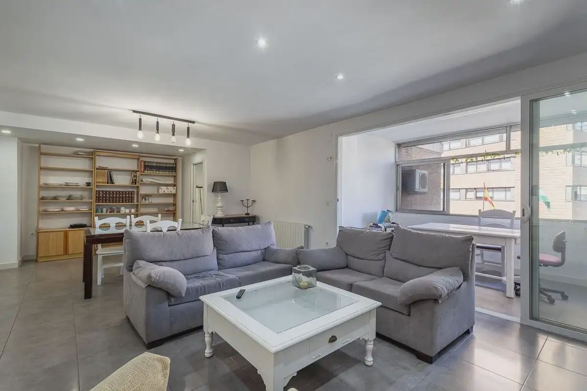 Flat te koop in Granada stad - € 489.000 (Ref: 9837423)