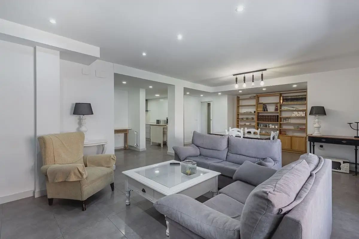 Flat te koop in Granada stad - € 489.000 (Ref: 9837423)