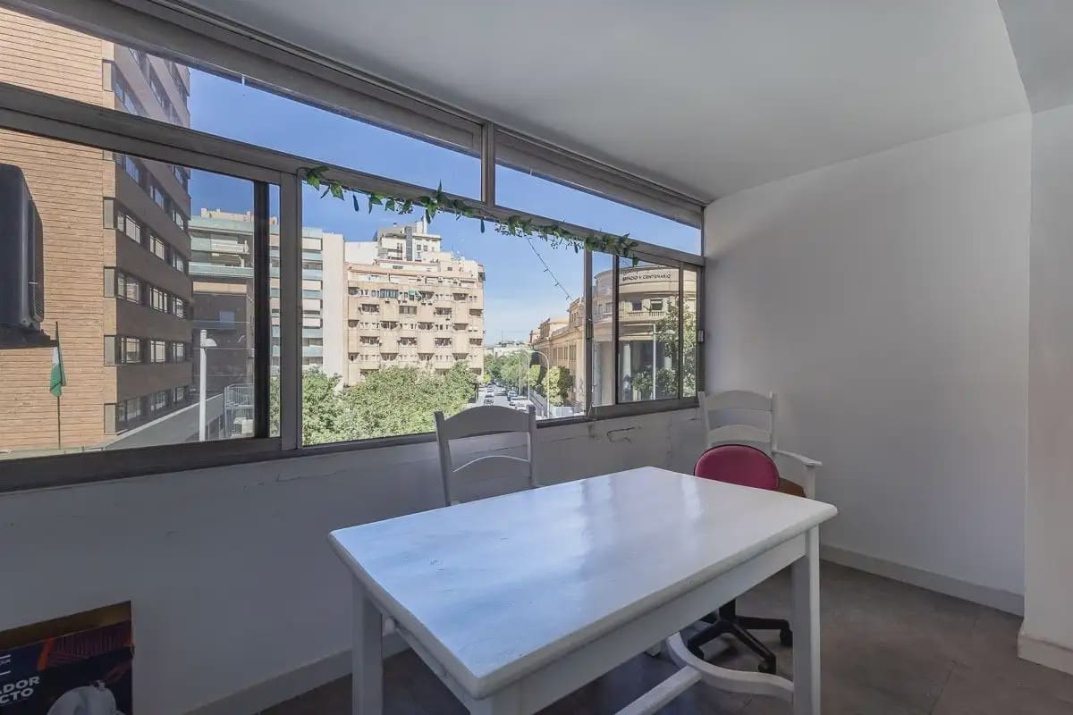 Flat te koop in Granada stad - € 489.000 (Ref: 9837423)