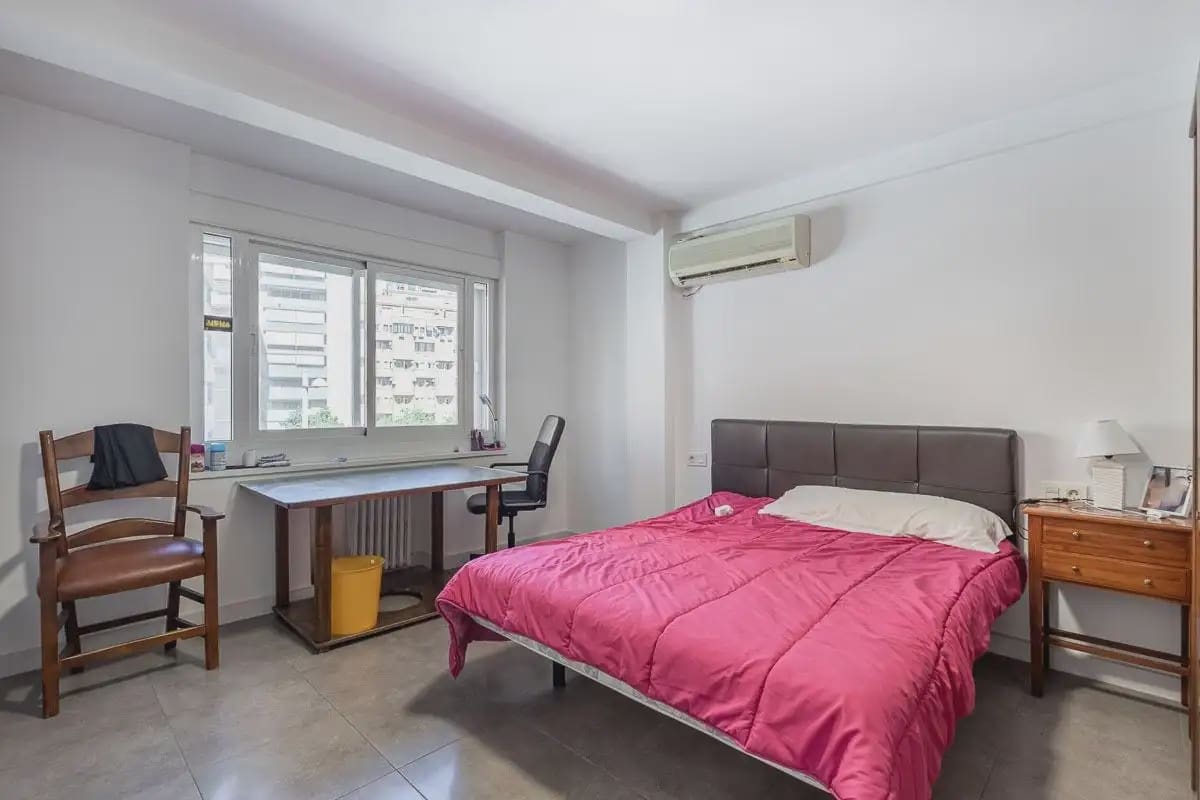 Flat te koop in Granada stad - € 489.000 (Ref: 9837423)