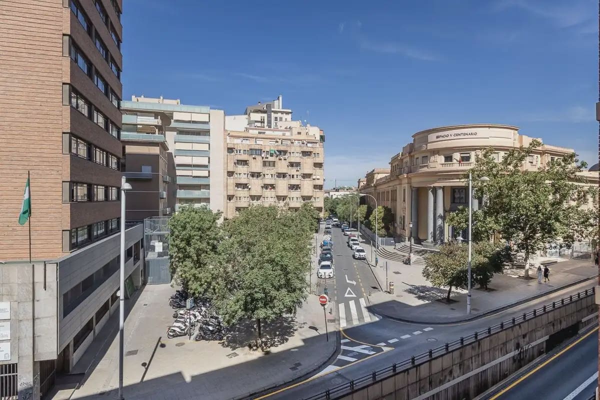 Flat te koop in Granada stad - € 489.000 (Ref: 9837423)