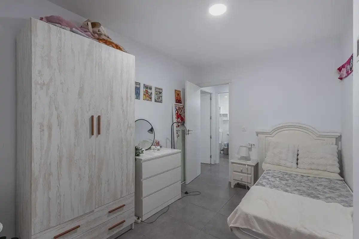 Flat te koop in Granada stad - € 489.000 (Ref: 9837423)