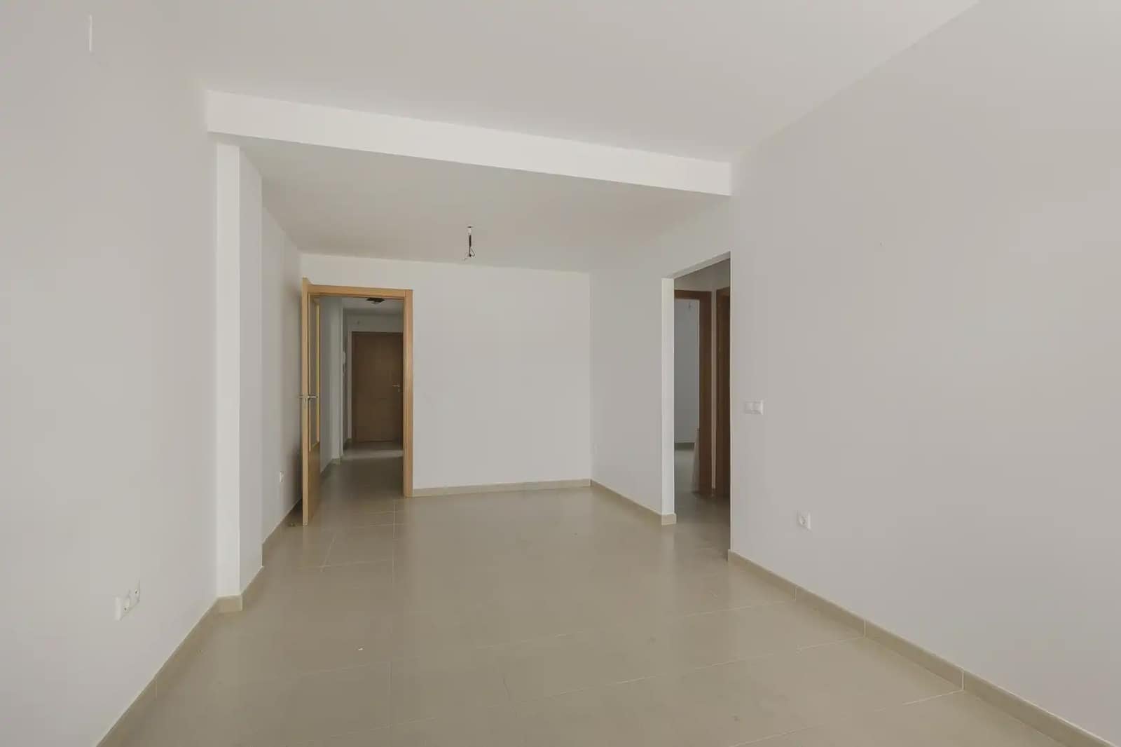 Flat for sale in Pinos Puente with garage - € 80,000 (Ref: 9837424)
