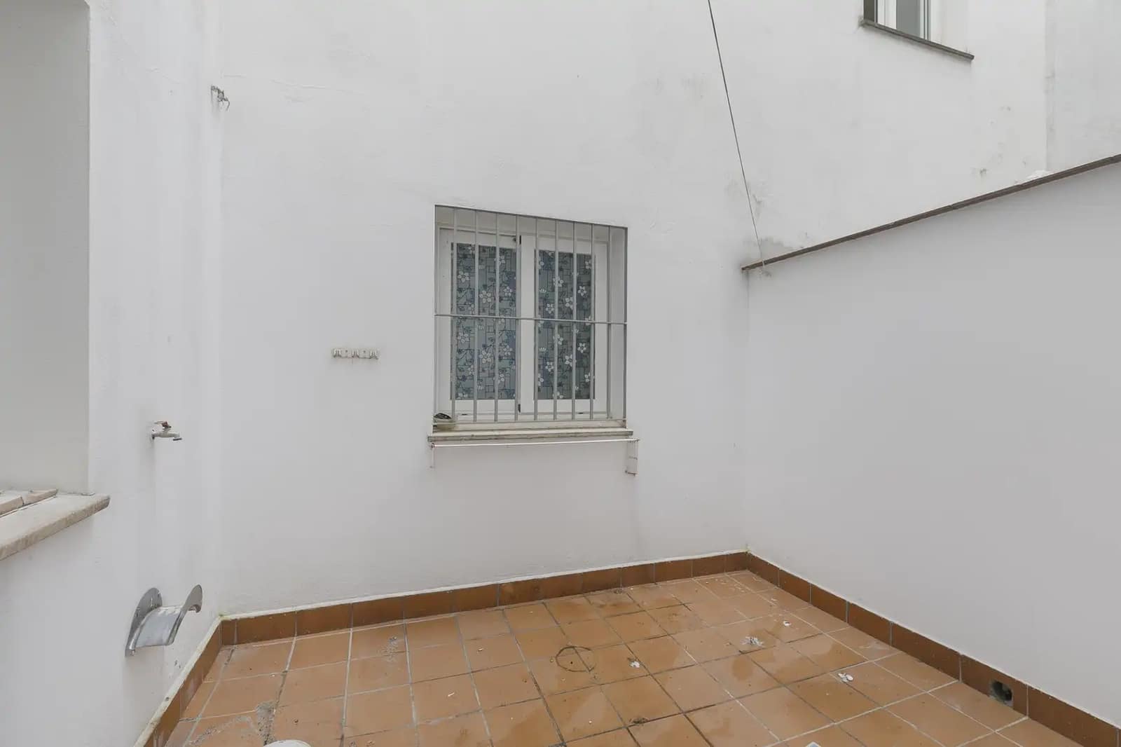 Flat for sale in Pinos Puente with garage - € 80,000 (Ref: 9837424)