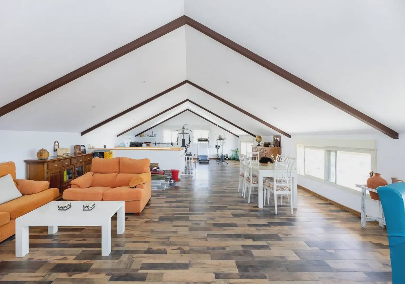 Finca/Herregård til salgs i Nivar med garasje - € 335 000 (Ref: 9837426)