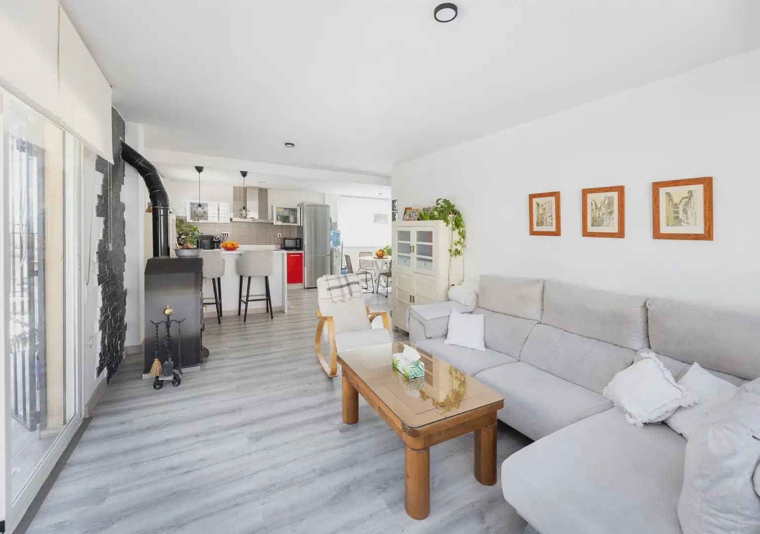 Finca/Herregård til salgs i Nivar med garasje - € 335 000 (Ref: 9837426)