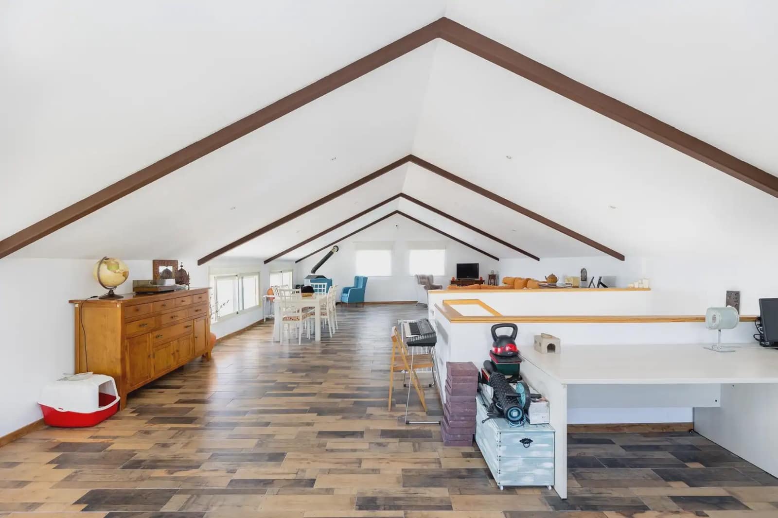 Finca/Herregård til salgs i Nivar med garasje - € 335 000 (Ref: 9837426)