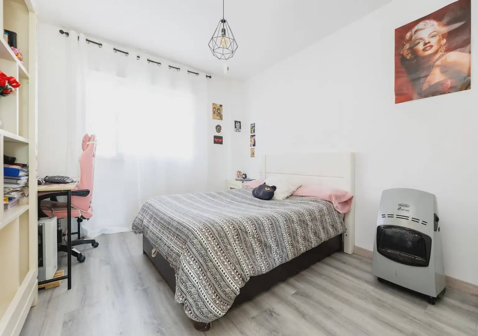 Finca/Herregård til salgs i Nivar med garasje - € 335 000 (Ref: 9837426)