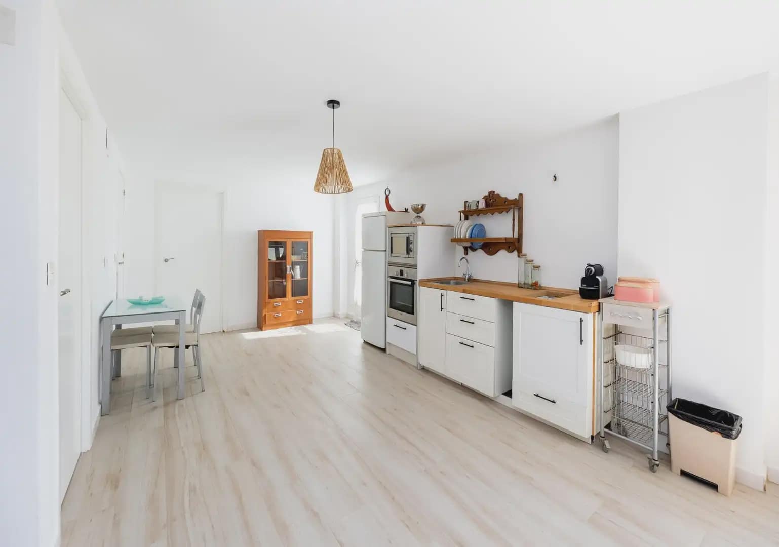 Finca/Herregård til salgs i Nivar med garasje - € 335 000 (Ref: 9837426)