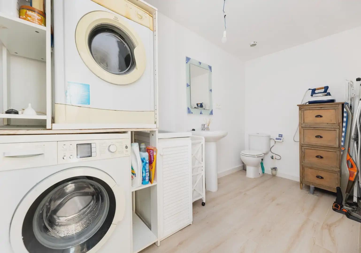 Finca/Herregård til salgs i Nivar med garasje - € 335 000 (Ref: 9837426)