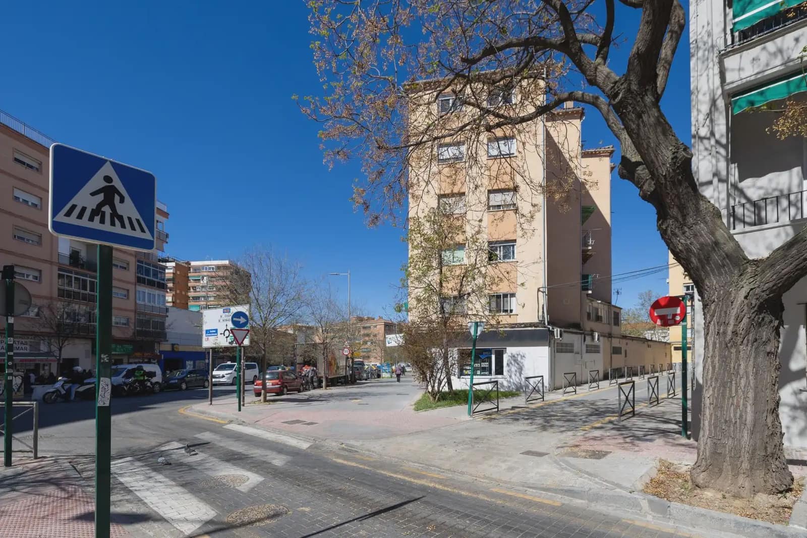 Leilighet til salgs i Granada by - € 145 000 (Ref: 9837428)