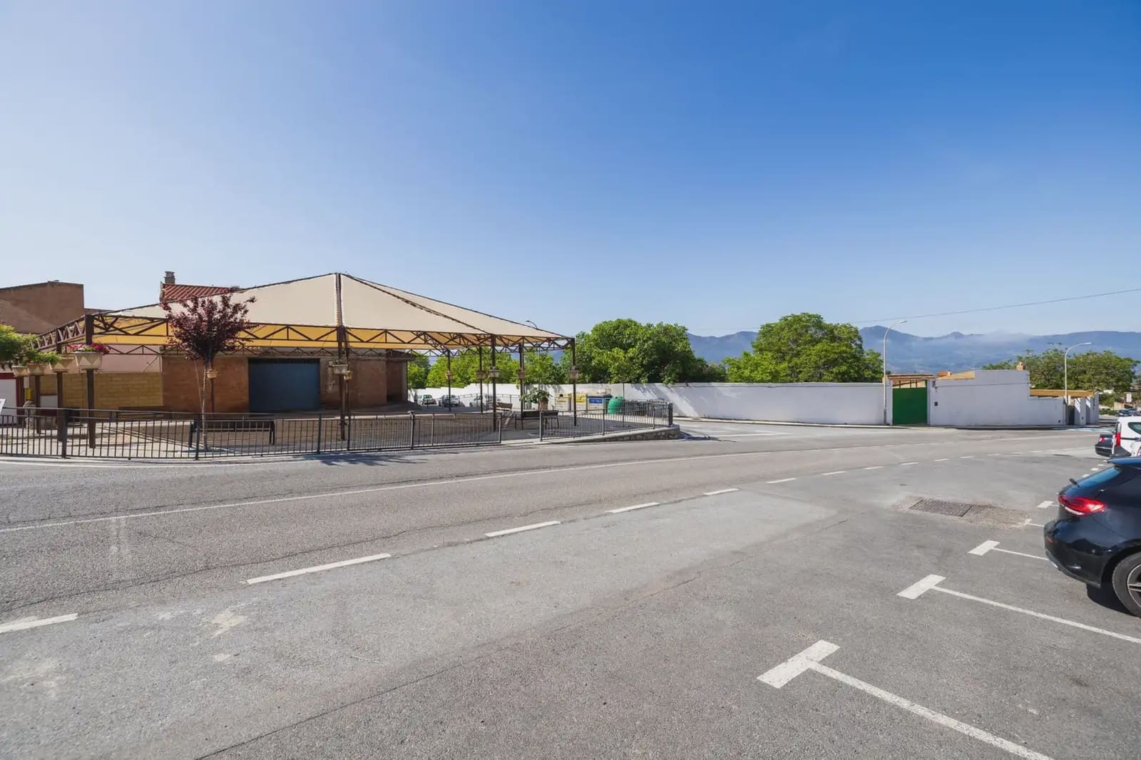 Grunde uden byggetilladelser til salg i Lecrin - € 250.000 (Ref: 9837429)