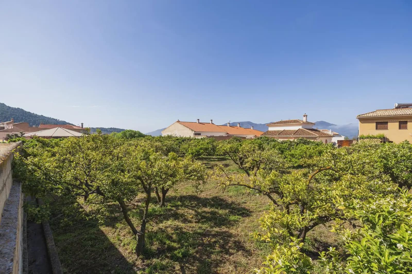 Grunde uden byggetilladelser til salg i Lecrin - € 250.000 (Ref: 9837429)