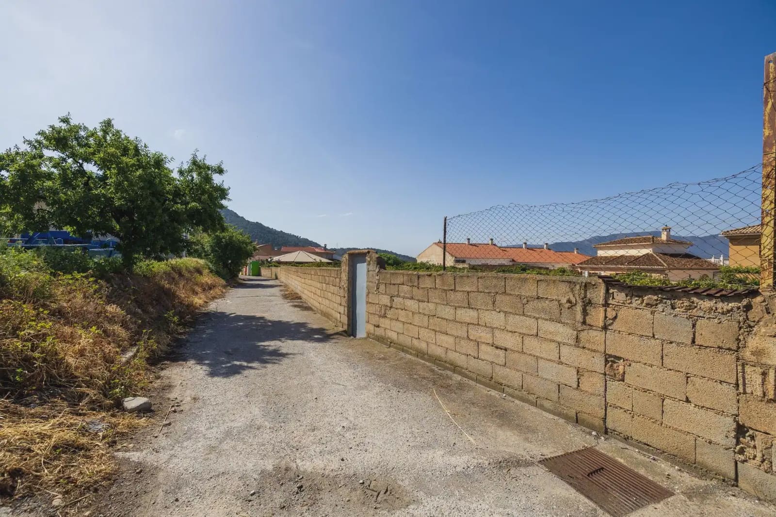 Grunde uden byggetilladelser til salg i Lecrin - € 250.000 (Ref: 9837429)