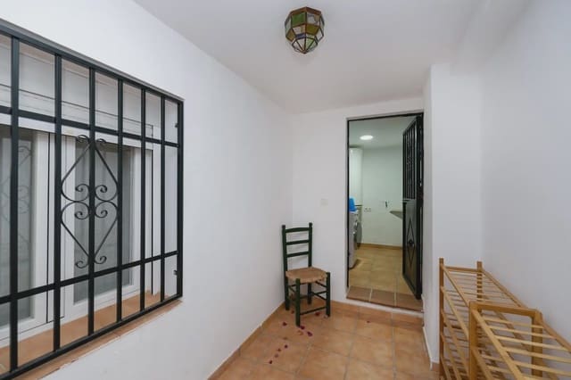 Hus til salgs i Albaicin, Granada by - € 460 000 (Ref: 9837430)