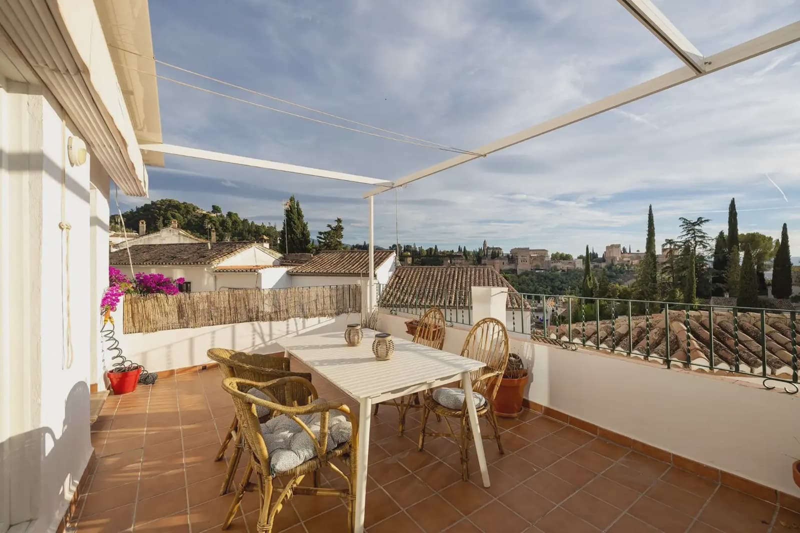 Casa en Granada ciudad en venta - 460.000 € (Ref: 9837430)