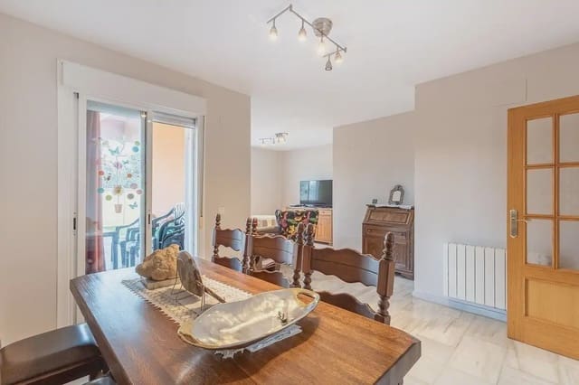 Villa til salg i Atarfe med swimmingpool garage - € 329.000 (Ref: 9837431)