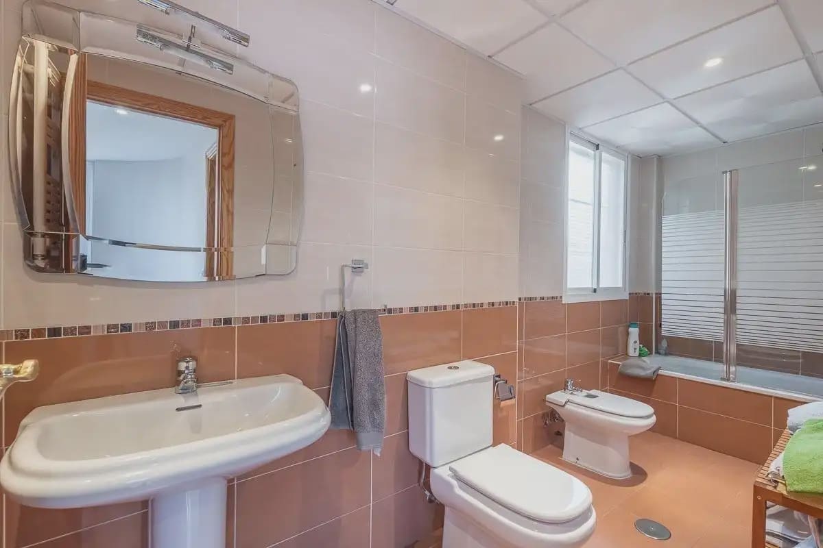 Villa til salg i Atarfe med swimmingpool garage - € 329.000 (Ref: 9837431)