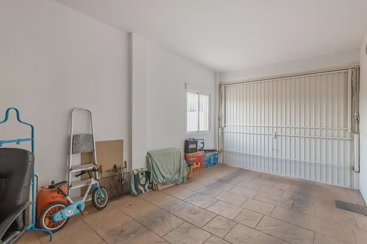 Villa til salg i Atarfe med swimmingpool garage - € 329.000 (Ref: 9837431)