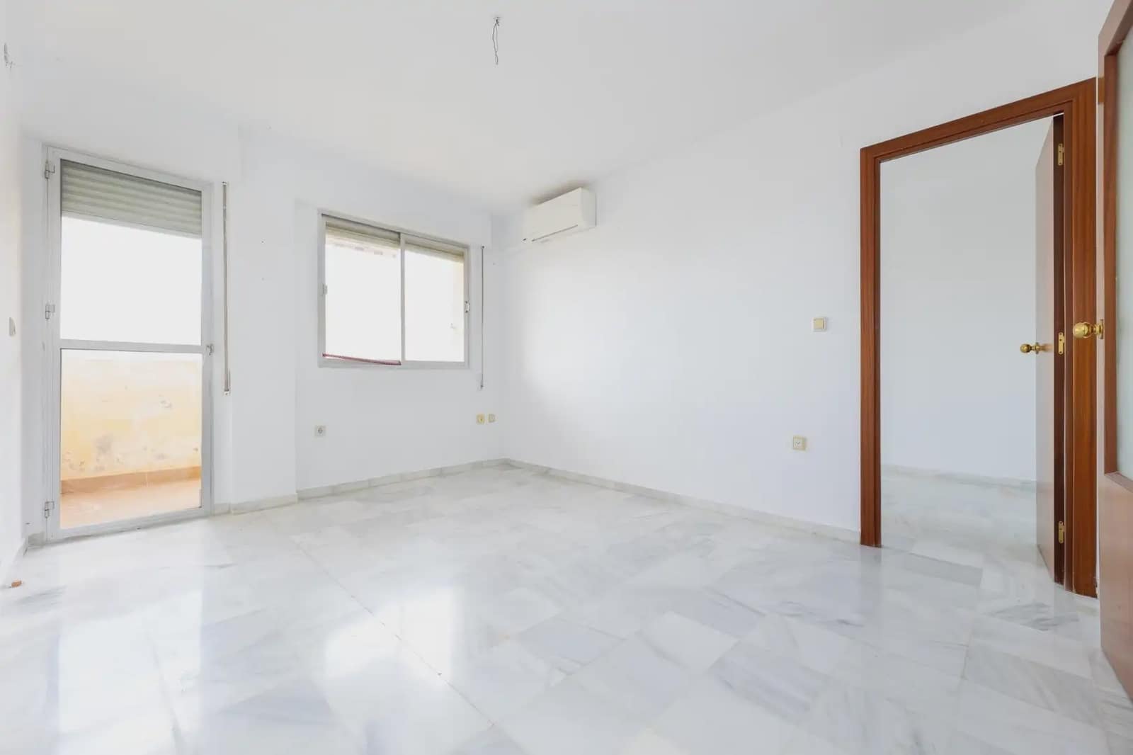 Appartamento in vendita in Cenes de la Vega con garage - 105.000 € (Rif: 9837434)