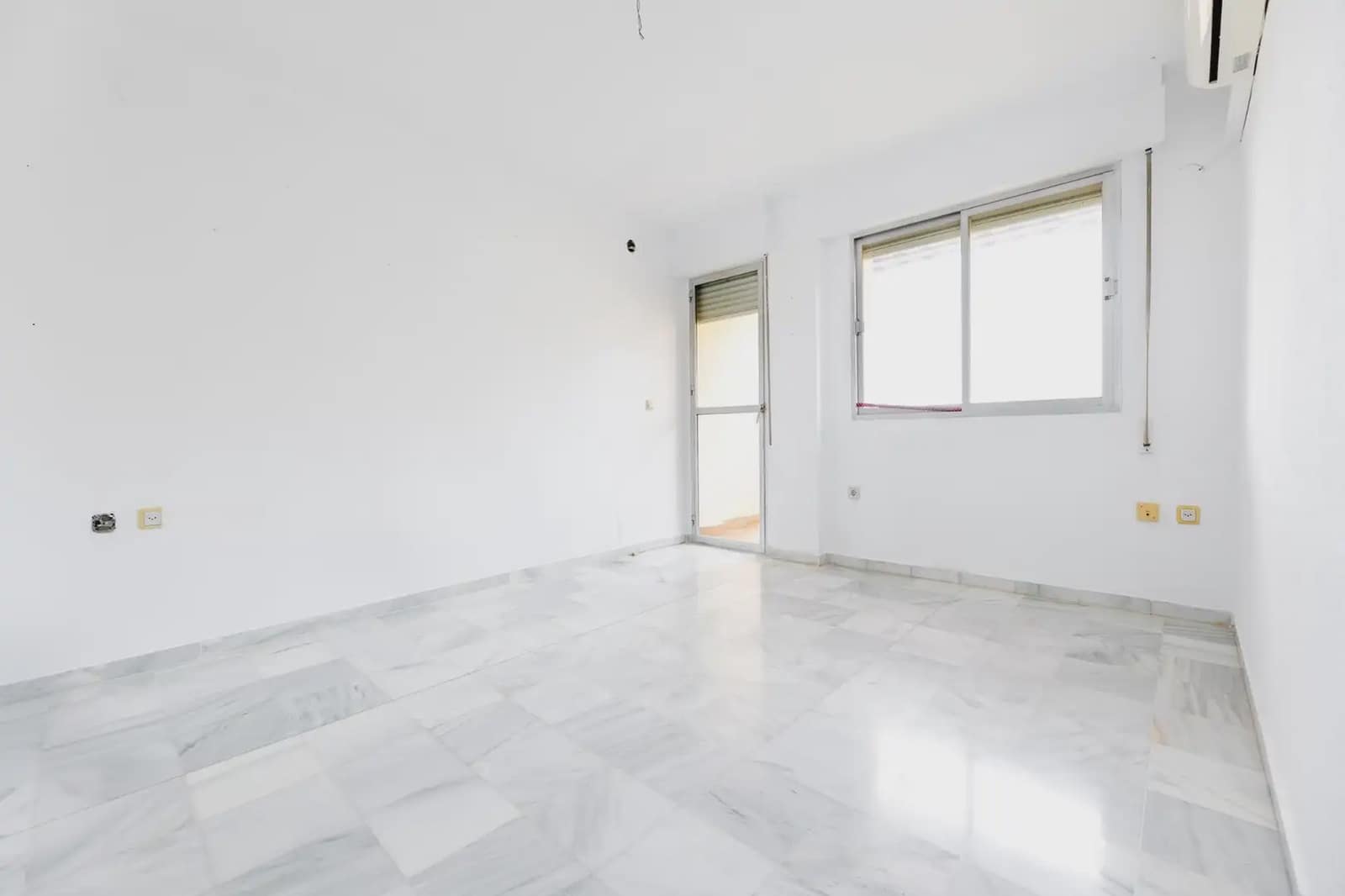 Appartamento in vendita in Cenes de la Vega con garage - 105.000 € (Rif: 9837434)