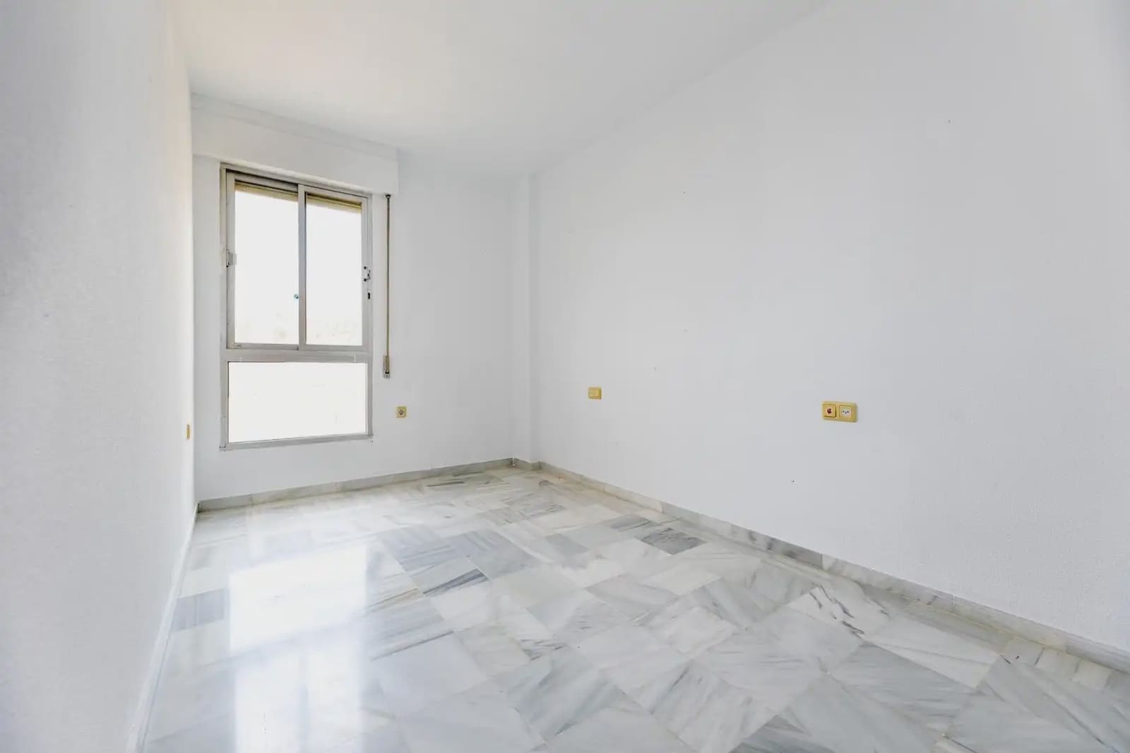 Appartamento in vendita in Cenes de la Vega con garage - 105.000 € (Rif: 9837434)