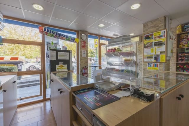 Local Comercial en Cervantes, Granada ciudad en venta - 123.000 € (Ref: 9837435)