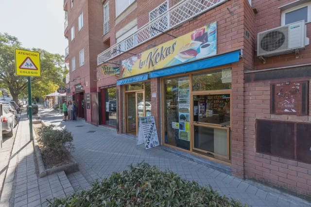 Local Comercial en Cervantes, Granada ciudad en venta - 123.000 € (Ref: 9837435)