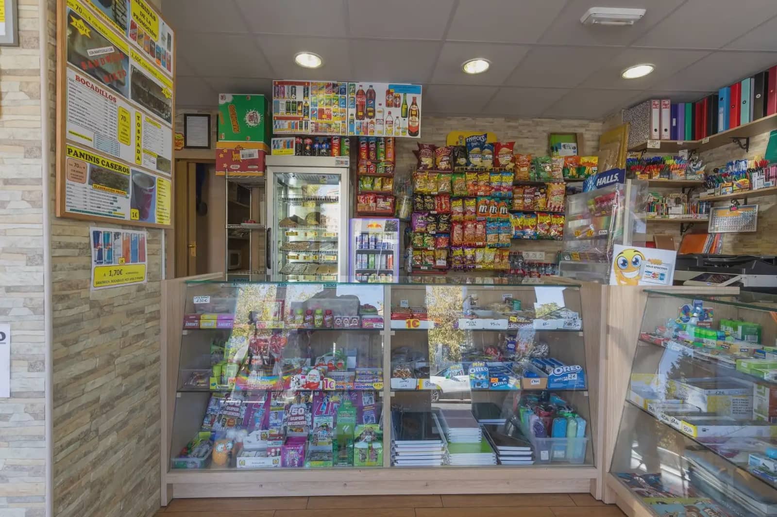 Local Comercial en Granada ciudad en venta - 123.000 € (Ref: 9837435)
