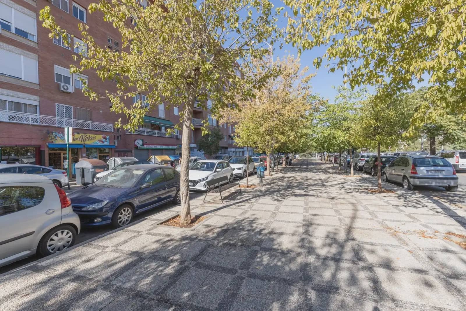 Local Comercial en Granada ciudad en venta - 123.000 € (Ref: 9837435)