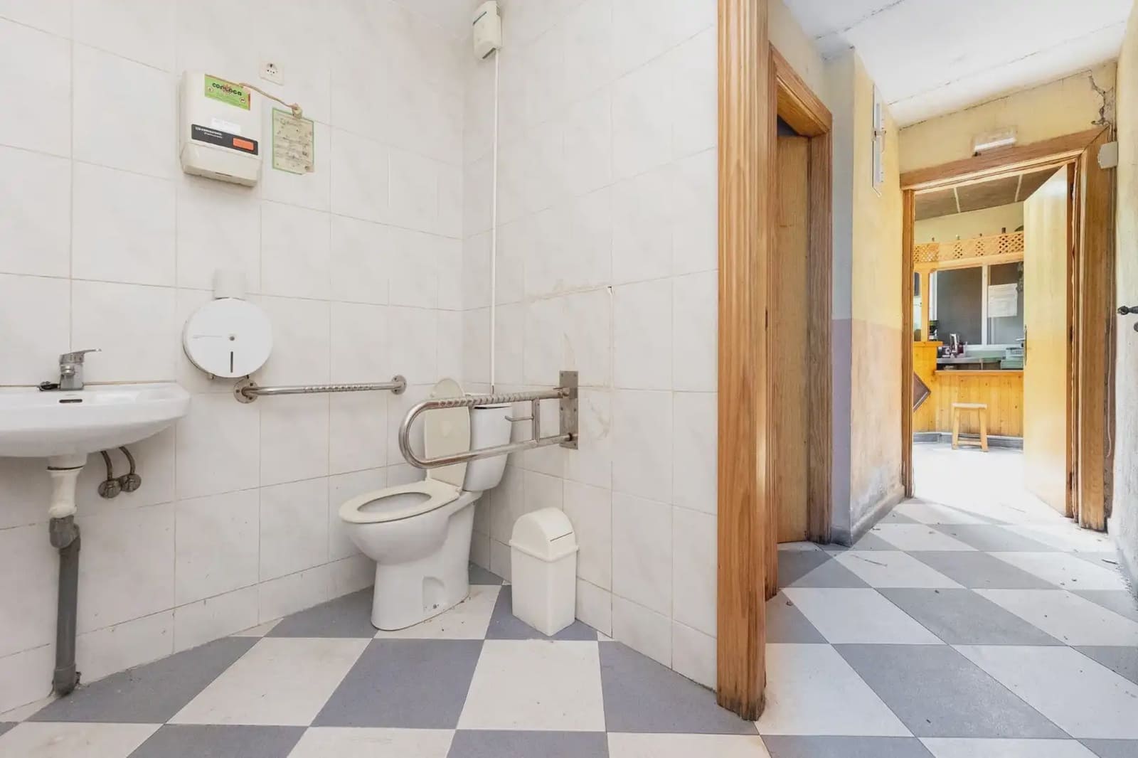 Kommersiell til salgs i Atarfe - € 595 000 (Ref: 9837436)