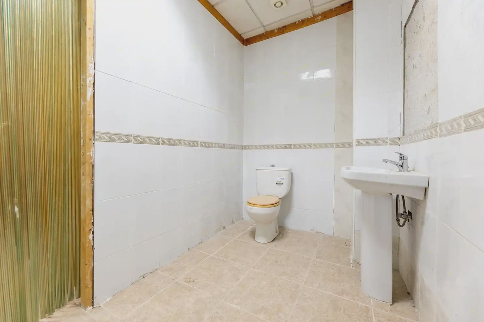 Kommersiell til salgs i Atarfe - € 595 000 (Ref: 9837436)