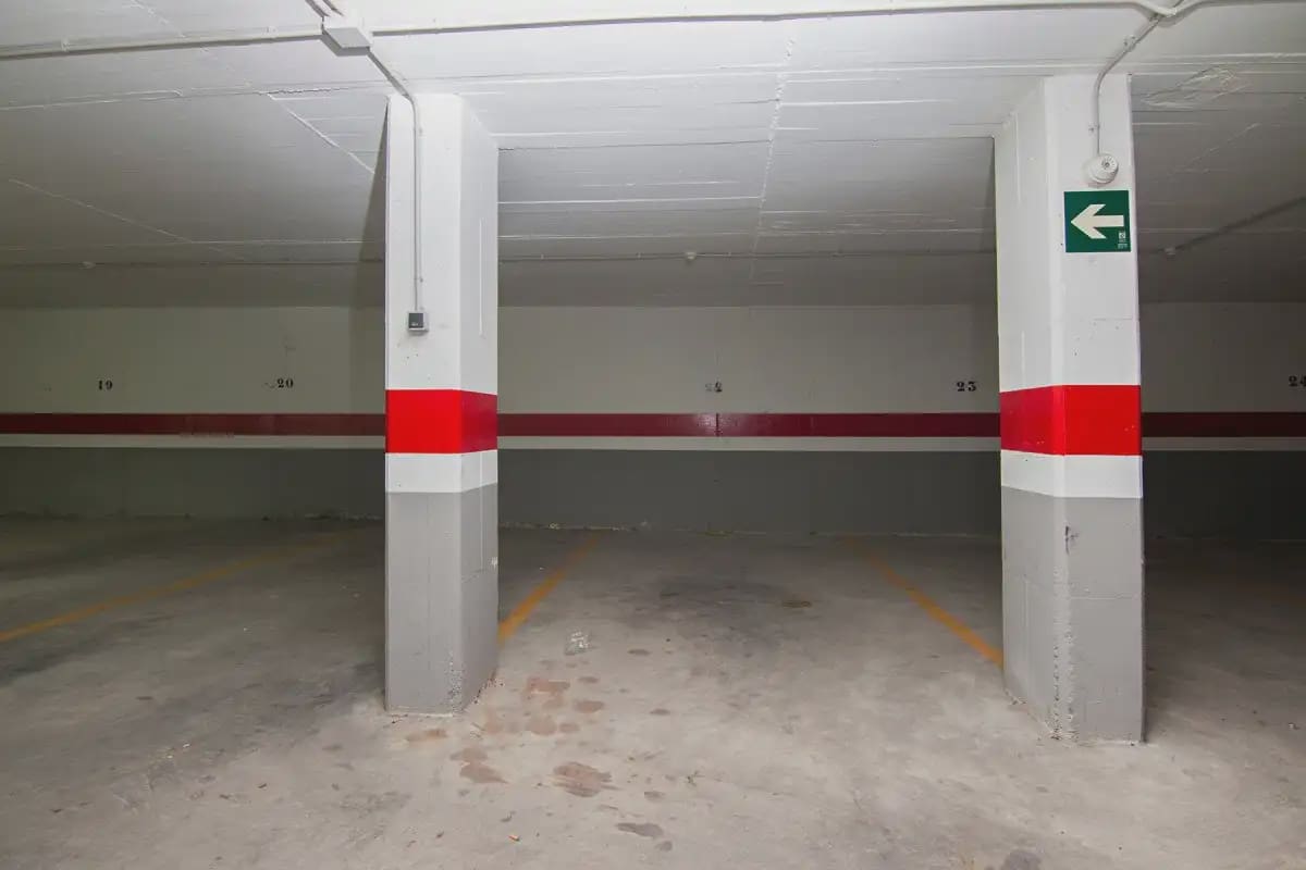 Garage for sale in Granada city - € 50,000 (Ref: 9837437)