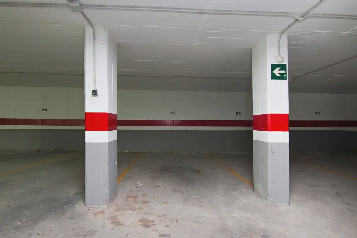 Garage for sale in Granada city - € 50,000 (Ref: 9837437)