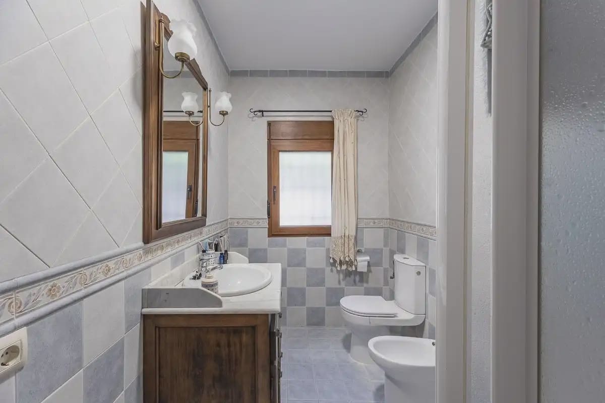 Finca/Maison de Campagne à vendre à Canar avec garage - 350 000 € (Ref: 9837438)