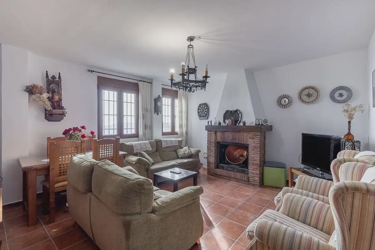Finca/Maison de Campagne à vendre à Canar avec garage - 350 000 € (Ref: 9837438)