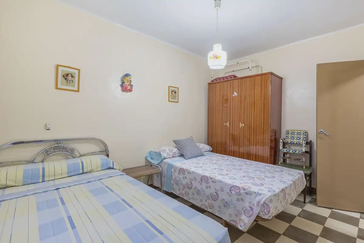 Byhus til salg i Lachar med garage - € 108.000 (Ref: 9837439)