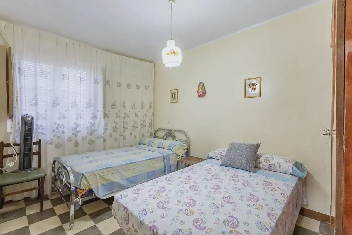 Byhus til salg i Lachar med garage - € 108.000 (Ref: 9837439)