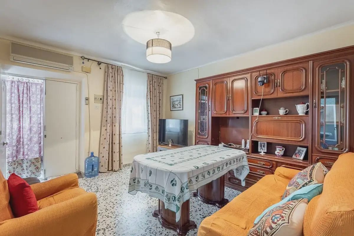 Byhus til salg i Lachar med garage - € 108.000 (Ref: 9837439)